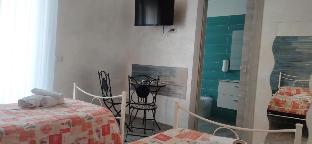 B & B Le Gemelline Salerno Exterior foto